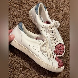 Steve Madden white, red bandana print and chambray denim blue detail. Size 10